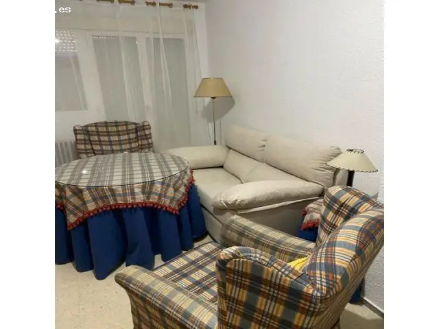 Piso Estudiantes Granada 3 Dormitorios Amueblados Calefaccion Incluida