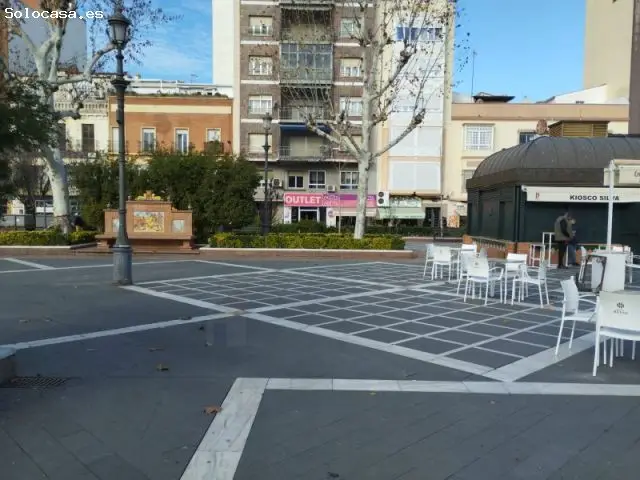 Local Comercial Plaza San Francisco Amplia Fachada Alta Visibilidad