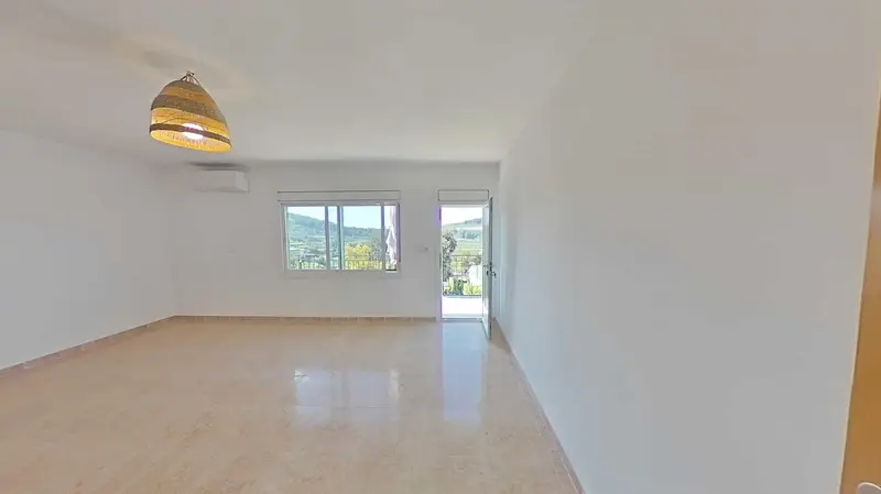 Casa en Venta Subirats 5 Habitaciones 2 Baños Piscina