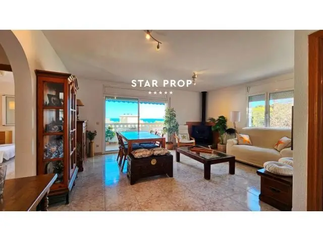 Piso en Venta Llança Girona: Jardin Privado Cabaña 3 Habitaciones