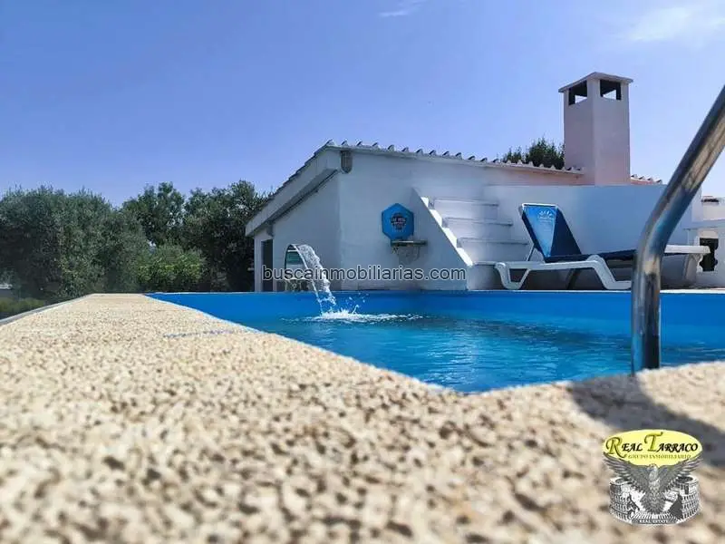 Casa en Parcela Rustica en Alcover con Piscina
