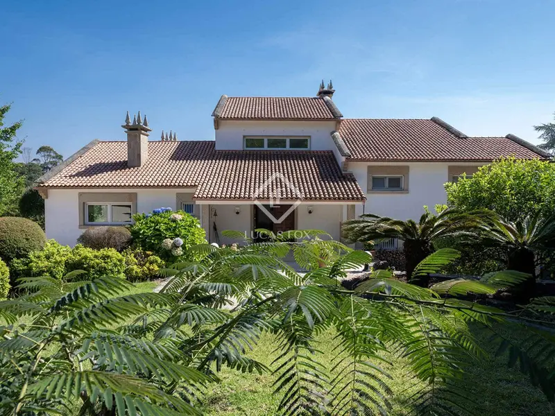 Chalet en venta en O Hio Pontevedra con vistas al mar