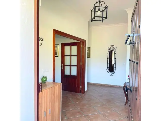 Encantadora Casa Independiente Con Piscina Y Gran Parcela En Las Animas, Hinojos.