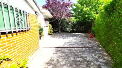 Chalet en Venta Navalperal de Pinares Cerca de la Estacion