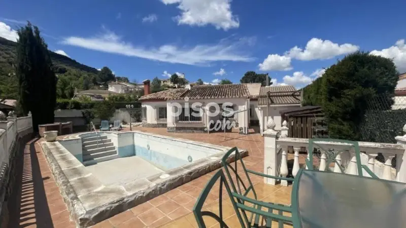 Chalet en venta Moclín Granada