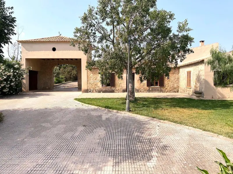 Chalet en venta en Santa Maria del Cami Mallorca 867m2