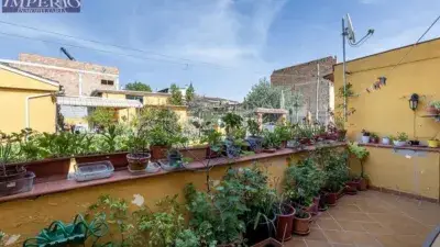Piso en Venta en Ogijaras con Terraza y Piscina