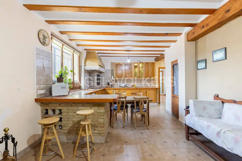 Chalet en Venta en Requena 5 Dormitorios 5 Baños 525m2