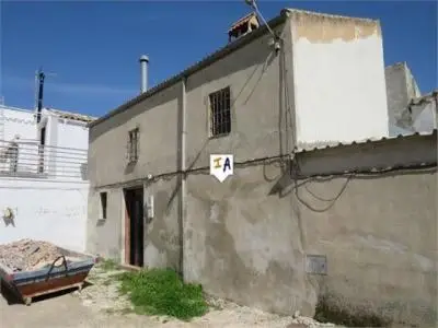 Cortijo Andaluz de 315m2 con Garaje y Patio en Jaen