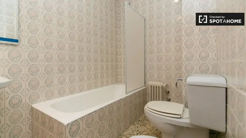 Apartamento 5 dormitorios 2 baños Granada Andalucia