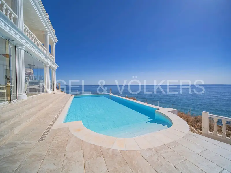 Villa de Lujo en Venta Lanuza El Campello Alicante