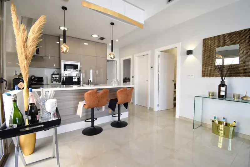 Chalet en Villamartin Orihuela Costa con Piscina Privada
