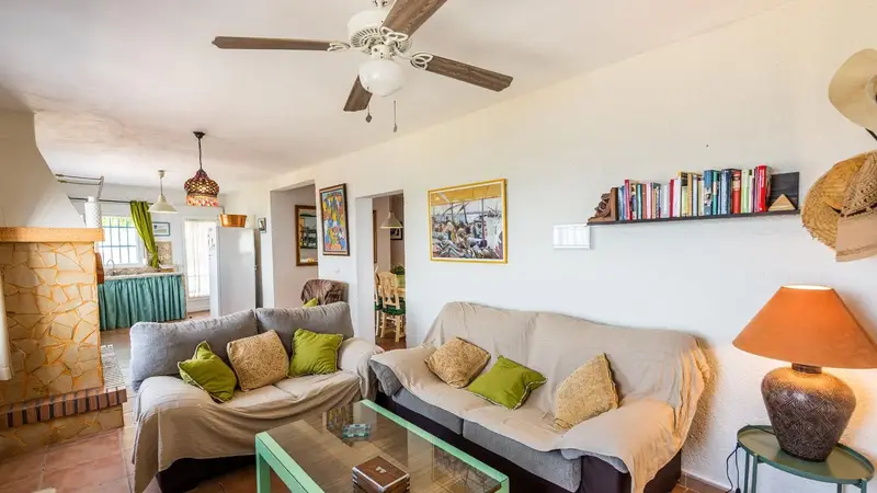 Casa de 4 Dormitorios con Piscina Privada cerca de Adra