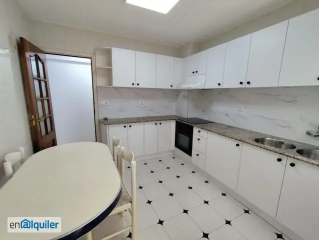 Alquiler Piso 4 Dormitorios Zona Peruleiro Playa