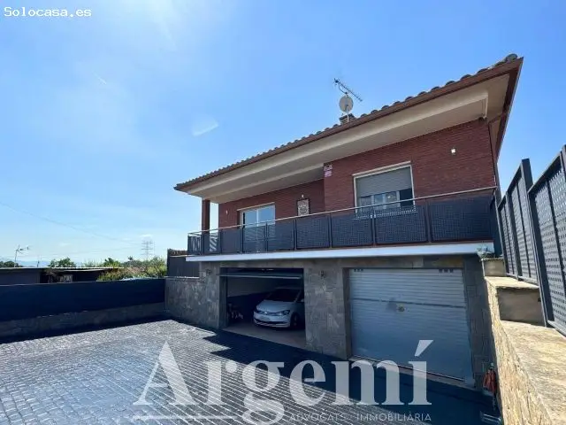 En Exclusiva Espectacular Chalet En Planta - Lliçà Damunt
