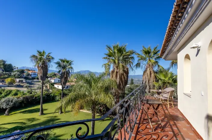 Villa de Lujo en Venta cerca de Málaga - 5 Dormitorios