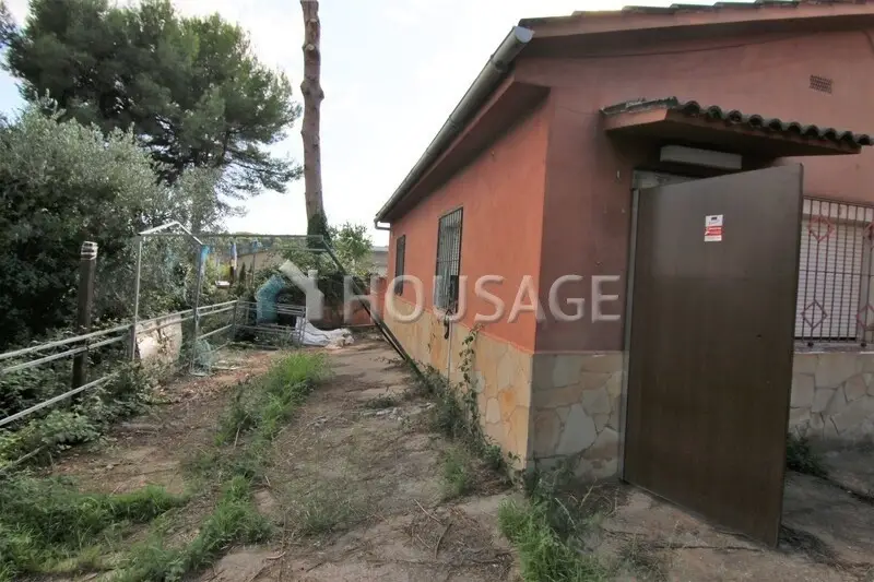 Casa en venta para reformar con jardin
