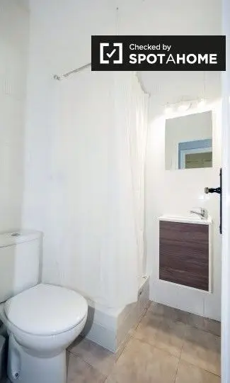 Apartamento 4 dormitorios 2 ba	nos Barcelona