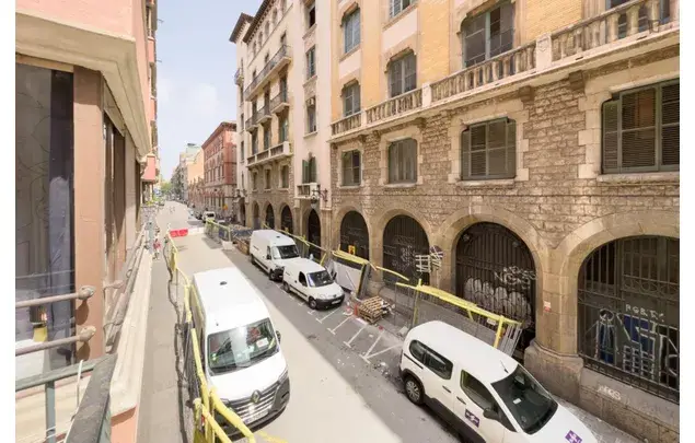 Apartamento 7 Dormitorios Barcelona Alquiler 3-24 Meses