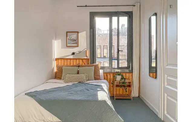 Apartamento 8 Dormitorios Barcelona Centro Modernismo