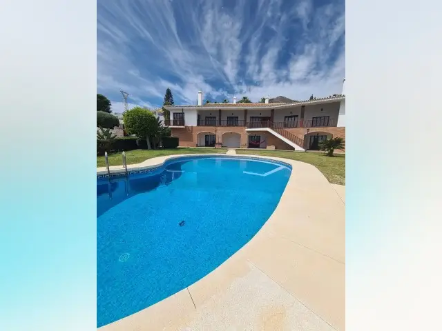 Casa-Villa de 8 Dormitorios en venta La Capellanía, España