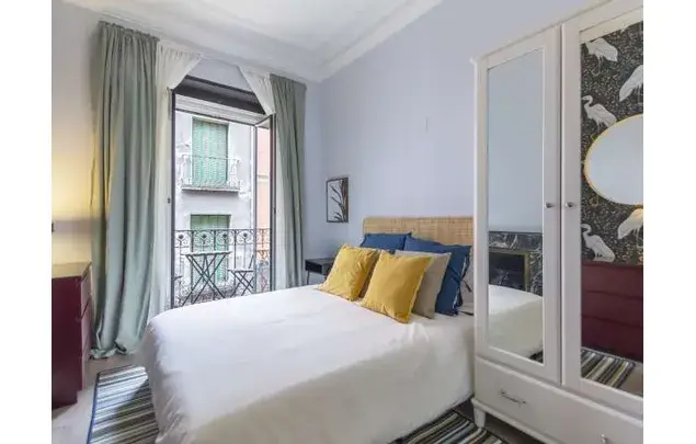 Estudio 35m2 Madrid Centro Renovado con Balcón