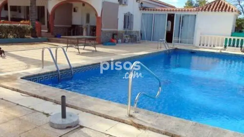 Finca con casa y boxes para caballos en Alhaurin el Grande
