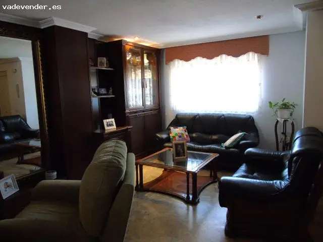 Chalet en Nuevo Cáceres con Piscina y Garaje