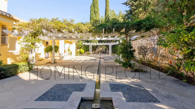 Chalet de Lujo en La Herradura 500m2 Vistas Bahia