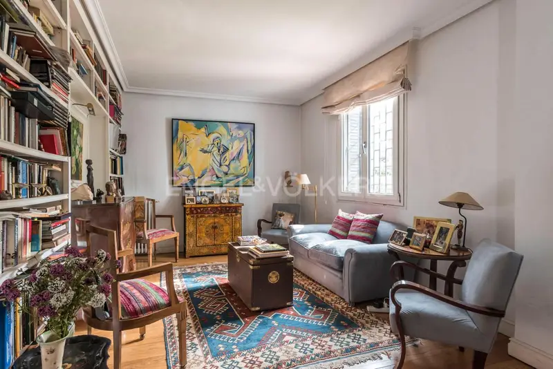 Chalet en venta en Nueva Espa



a Madrid