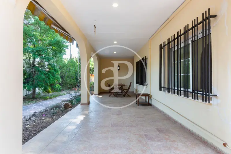Chalet independiente en venta en El Plantio La Cañada