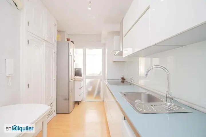 Alquiler Piso Amueblado Los Remedios 156m2 4 Dorm 3 Baños
