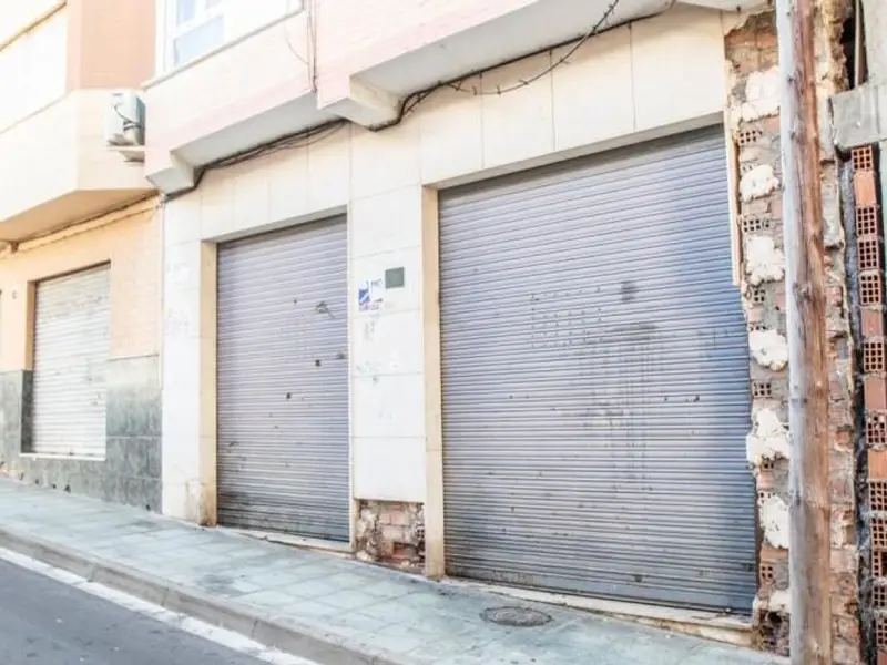 venta Local Comercial en Almería, Almería Provincia (RPV-23173)- Globaliza