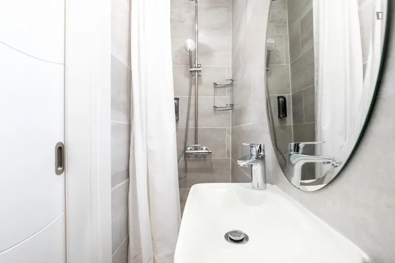 Alquiler Temporal: Piso 1 Dormitorio con Zona Exterior