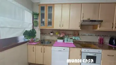 Piso en venta en Rúa Marcial de Adalid