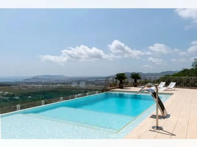Casa Villa de Lujo en Ibiza con 11 Dormitorios y Vistas Panorámicas