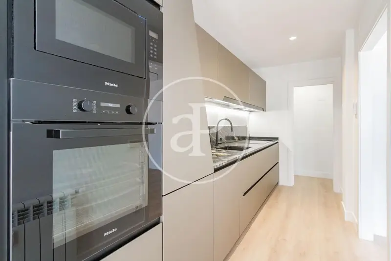Apartamento en venta Madrid Niño Jesús 3 dormitorios 2 baños terraza