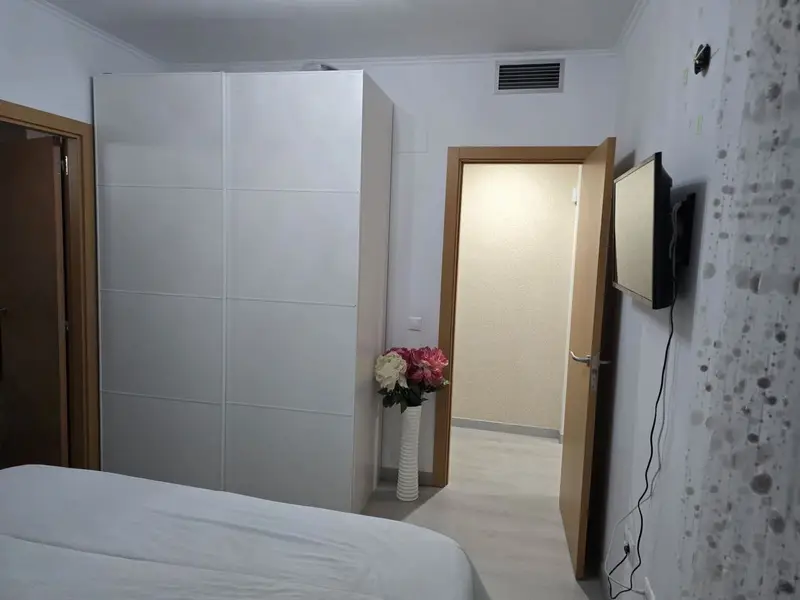 Piso en Venta en Vinaros: 3 Dormitorios, 2 Baños, Terraza y Piscina