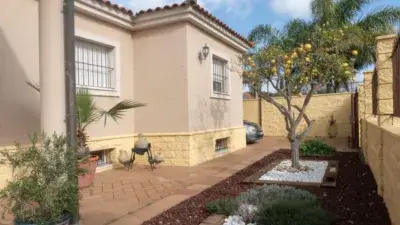 Chalet con Piscina en La Marquesa
