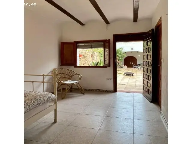 Casa con Jardin en Oliva Centro Historico