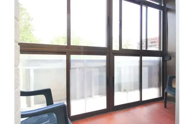 Habitaciones para Mujeres en Granada - Apartamento Grande Cerca de la Universidad