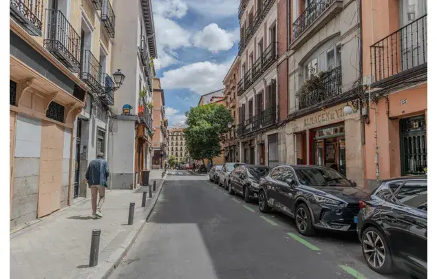 Habitaci
ón Privada en Piso Compartido Madrid 7 Dormitorios