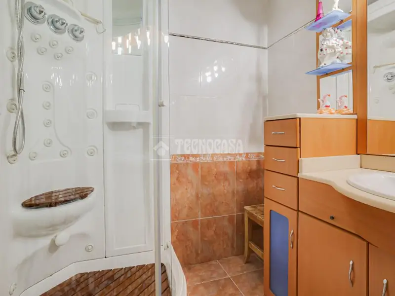 Piso en Venta en Terrassa 4 habitaciones 2 baños