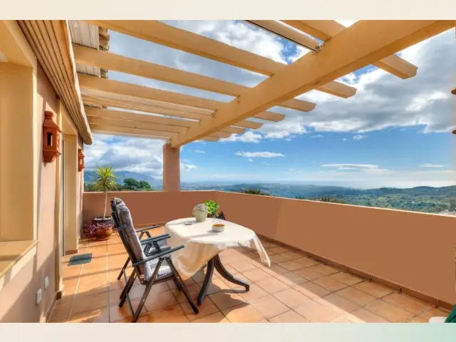 Atico 2 Dormitorios Ojen Costa del Sol Vistas al Mar