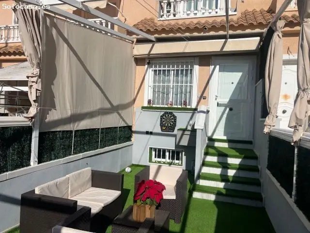 Casa adosada 3 dormitorios Santa Pola amplia terraza y sotano