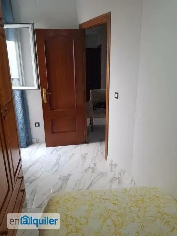 Piso en Alquiler Sevilla 80m2 2 habitaciones Amueblado