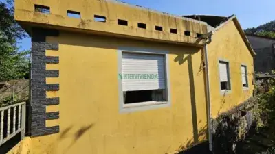 Casa Rural en Covelo con Finca y Piscina