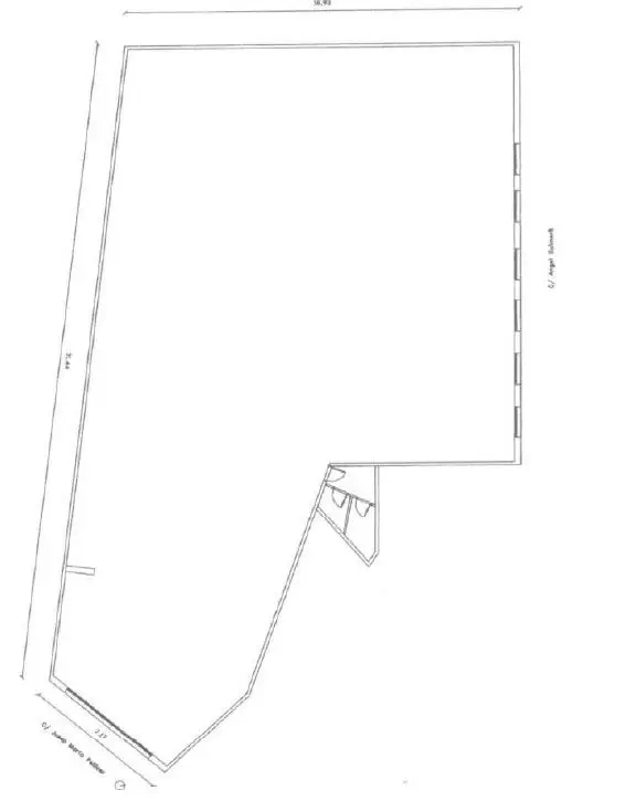 Local 220m2 Mataro con Patio