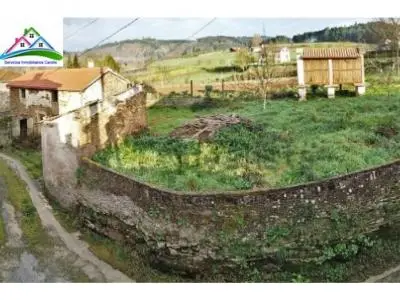 Casa Rústica en Venta para Restaurar con Finca