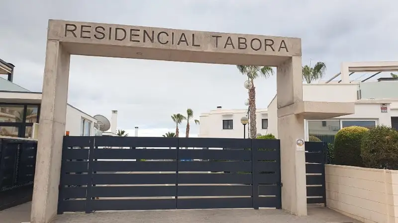 Venta Adosado Esquina Piscina Cabo Roig Orihuela Costa